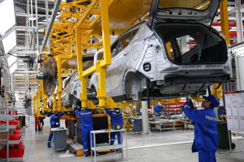 哈薩克斯坦總理馬明視察江淮汽車合資工廠并見(jiàn)證專用汽車新產(chǎn)線啟航